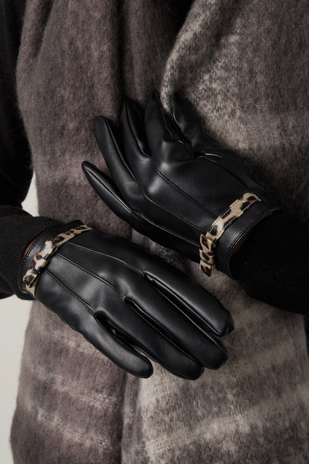 Gloves cosy leopard