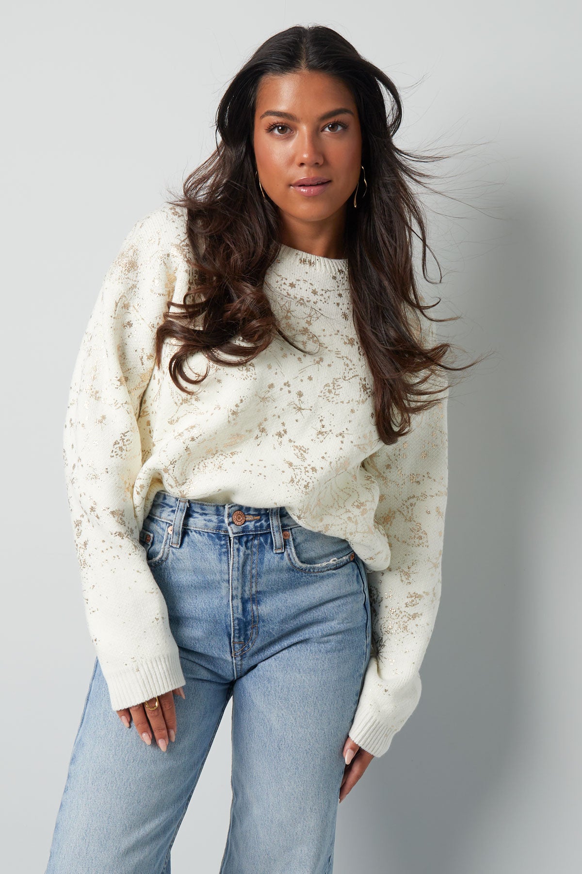 Sweater sparkle statement