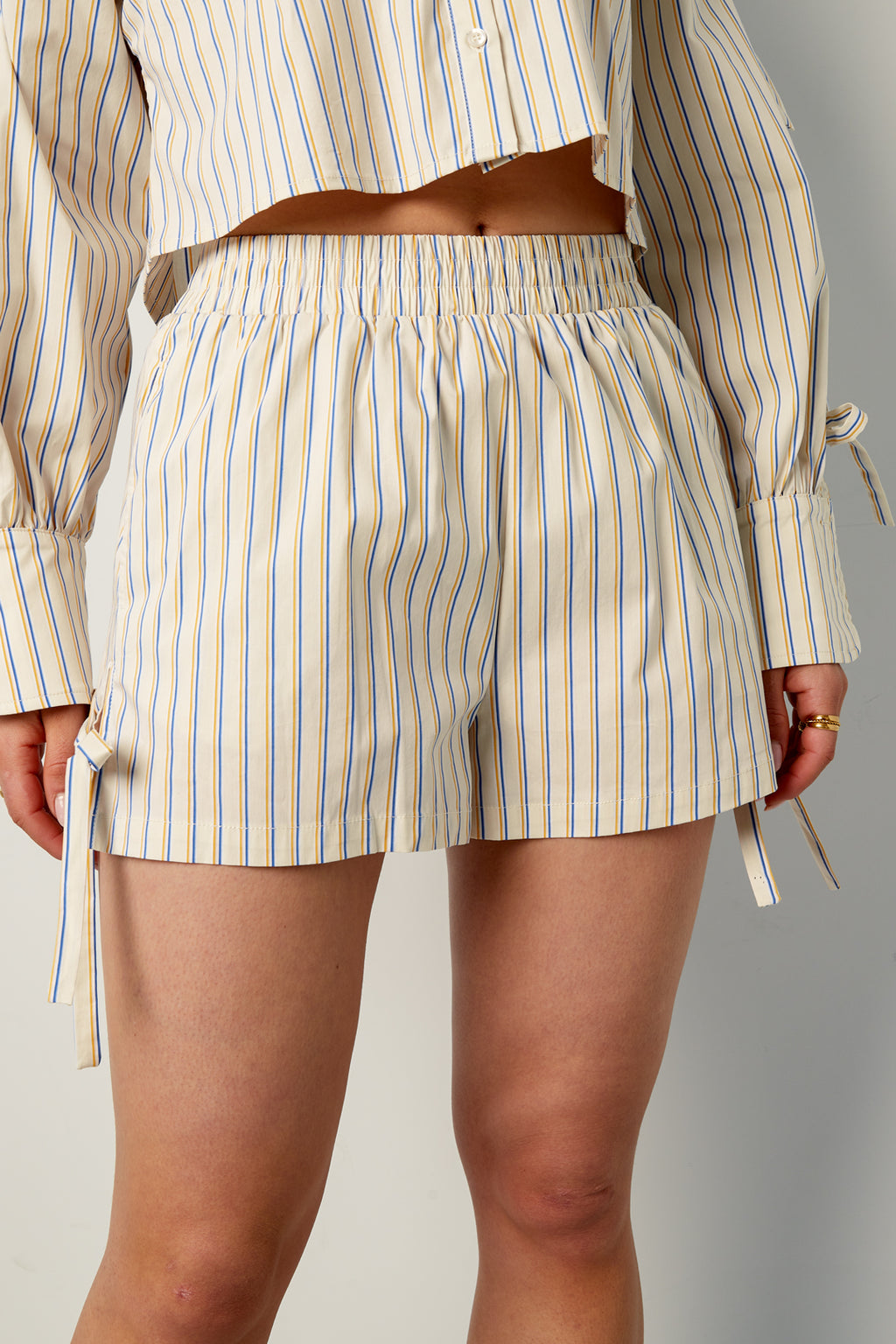 Short Pinstripe Laces