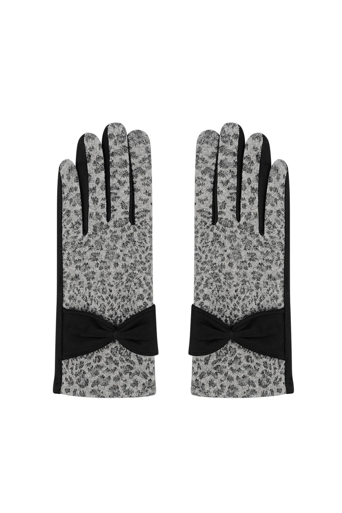 Leopard chic gloves